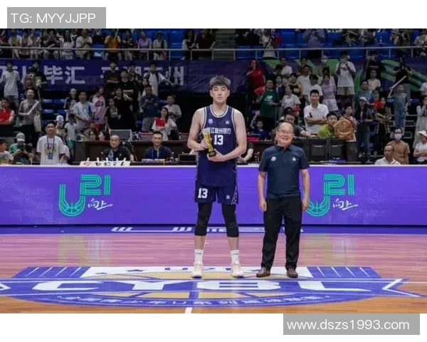 浙江稠州银行男篮奋勇争先力争在新赛季中再创辉煌成就