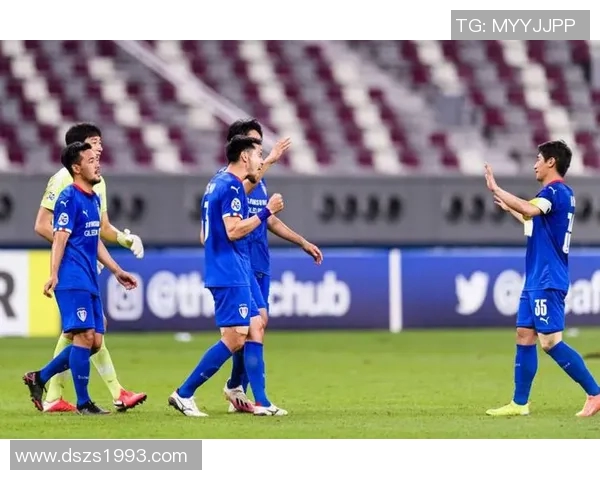 大分三神对阵磐石队的精彩较量展现足球魅力与团队精神