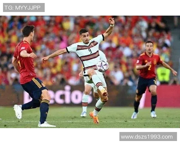 西班牙队历经波折最终捧起欧国联冠军奖杯